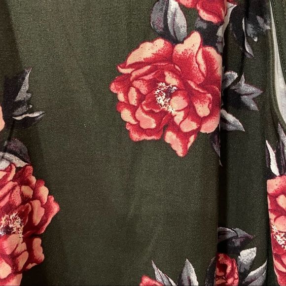 Nine Britton Blaine‎ Back Keyhole Knit Halter Top - Picture 9 of 10